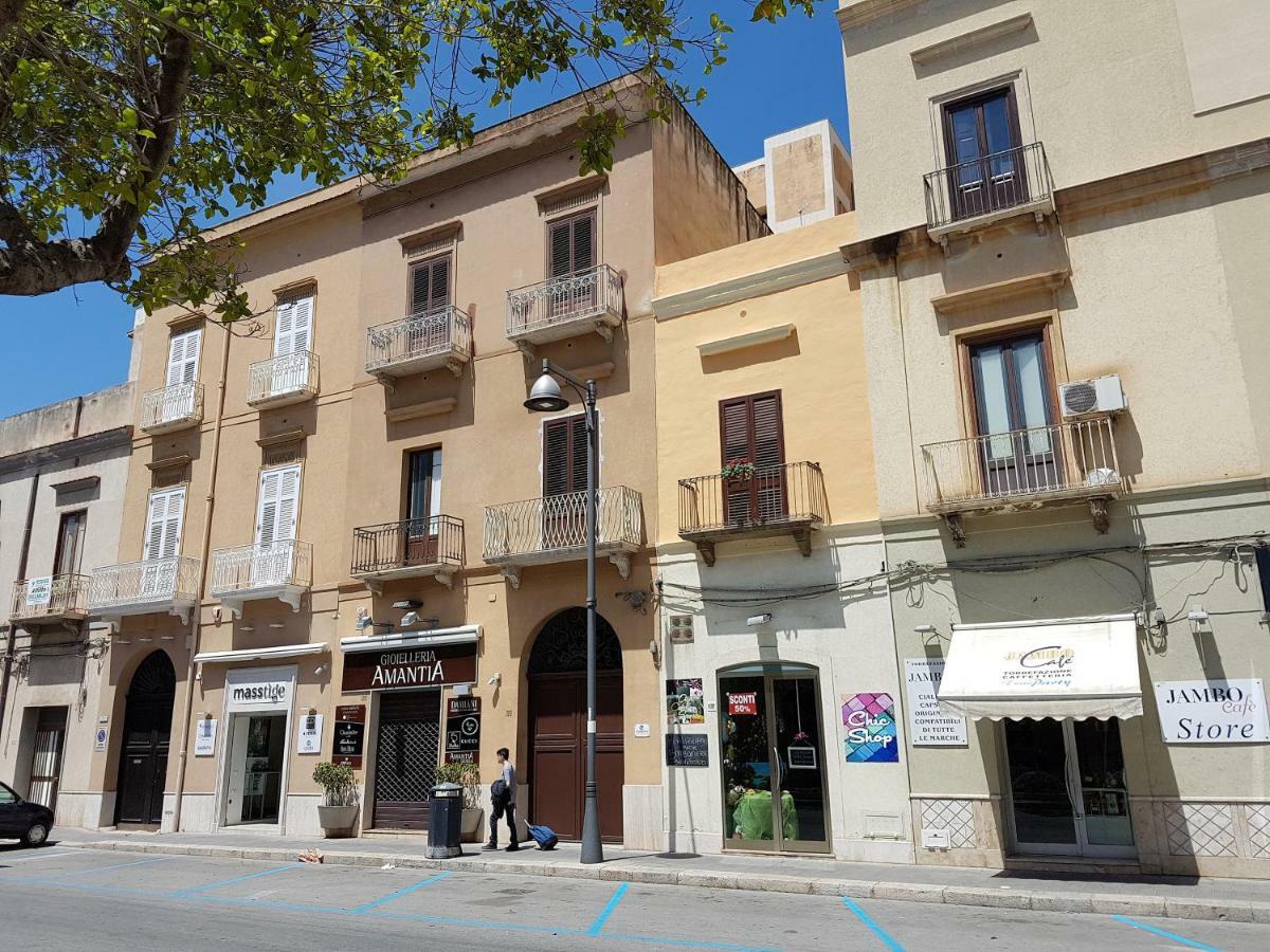 Nomapartments Il Viaggiatore Trapani Exteriör bild
